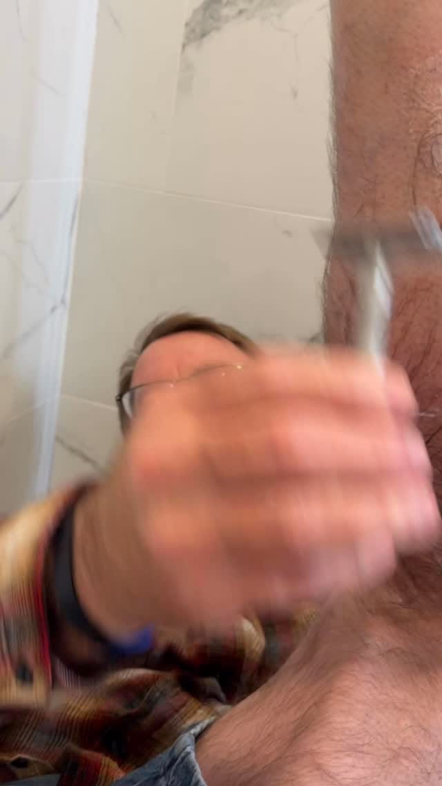 Post 3 by Merkur on Instagram (video)