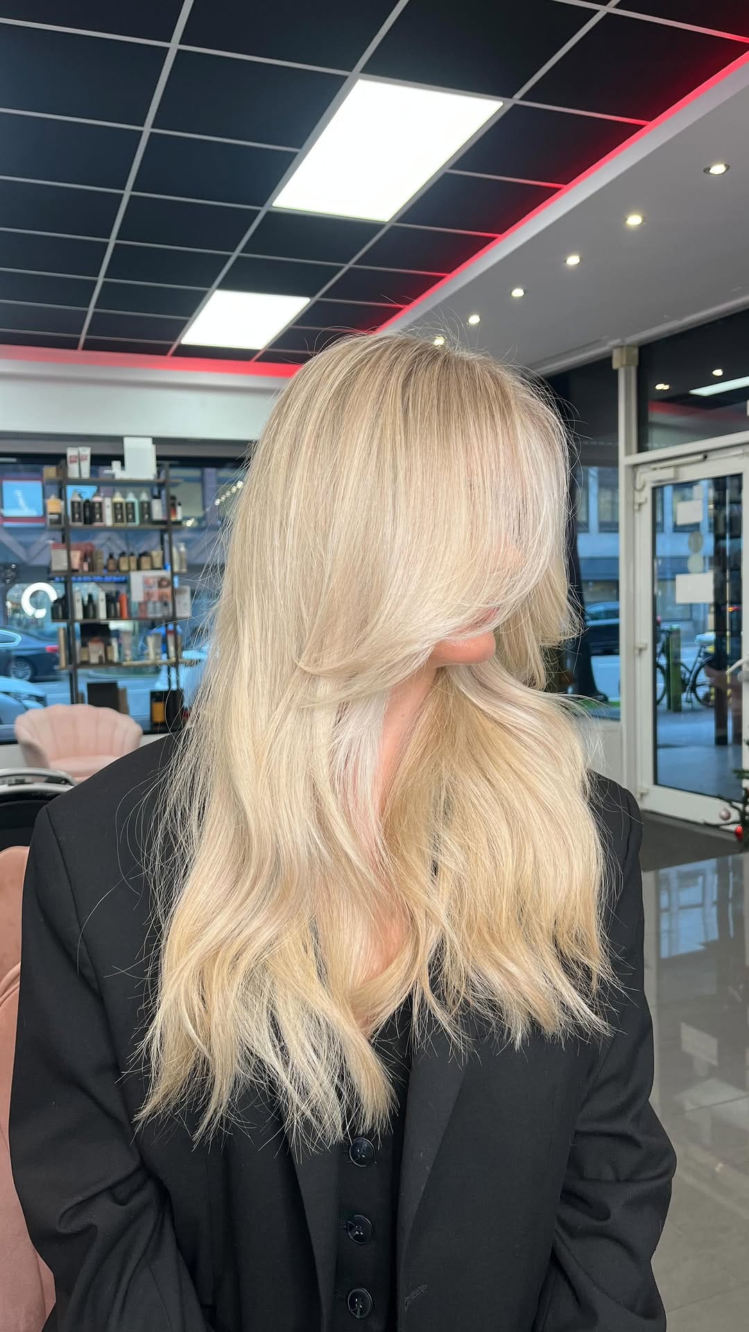 Post 4 by B CONCEPT | HAIR | BEAUTY | NAILS & MORE on Instagram (video)