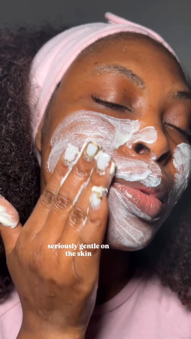 Post 6 by Lotus Aroma on Instagram (video)