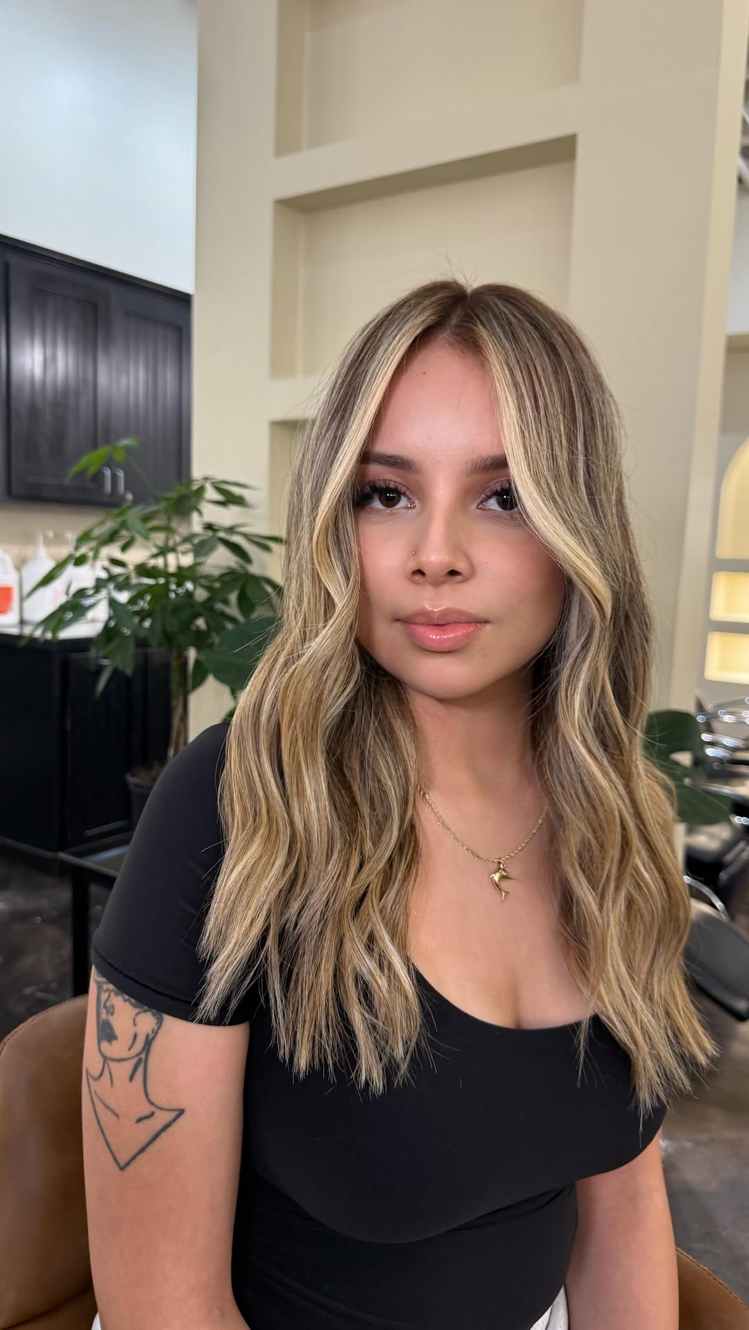 Post 3 by EXTENSION | DIMENSIONAL BALAYAGE SPECIALIST🪄 on Instagram (video)