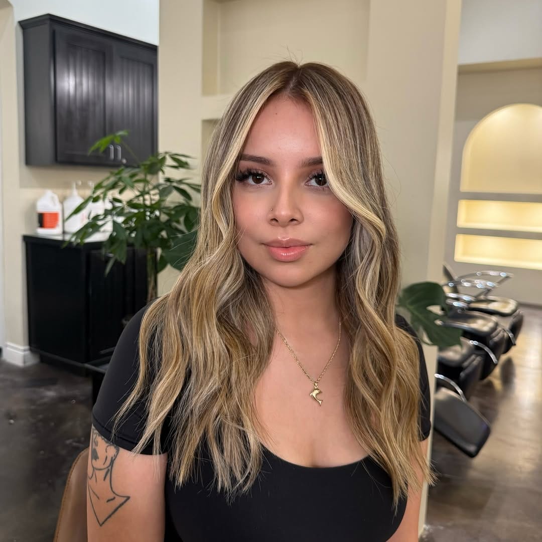 Post 2 by EXTENSION | DIMENSIONAL BALAYAGE SPECIALIST🪄 on Instagram (carousel)