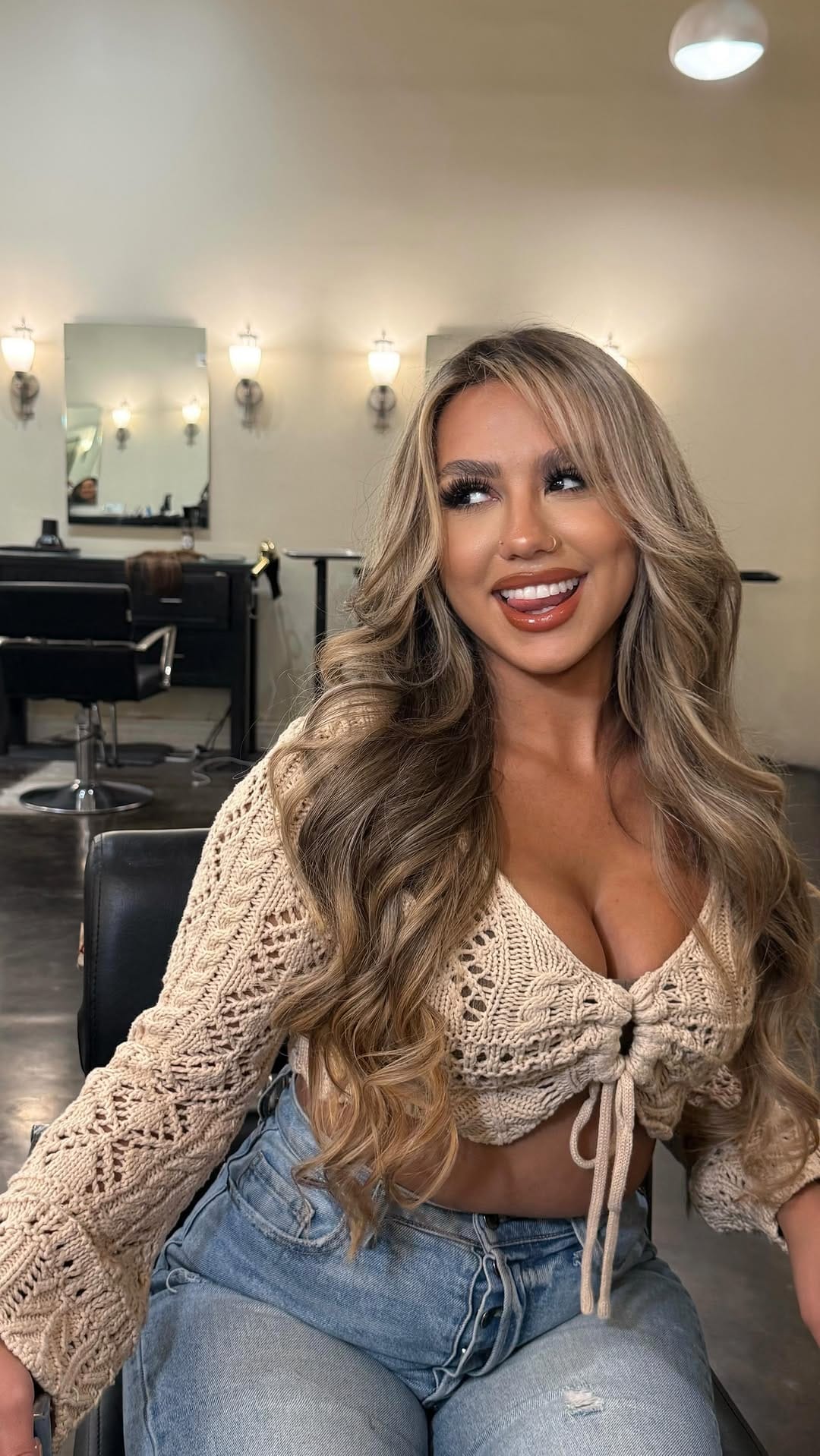 Post 7 by EXTENSION | DIMENSIONAL BALAYAGE SPECIALIST🪄 on Instagram (video)