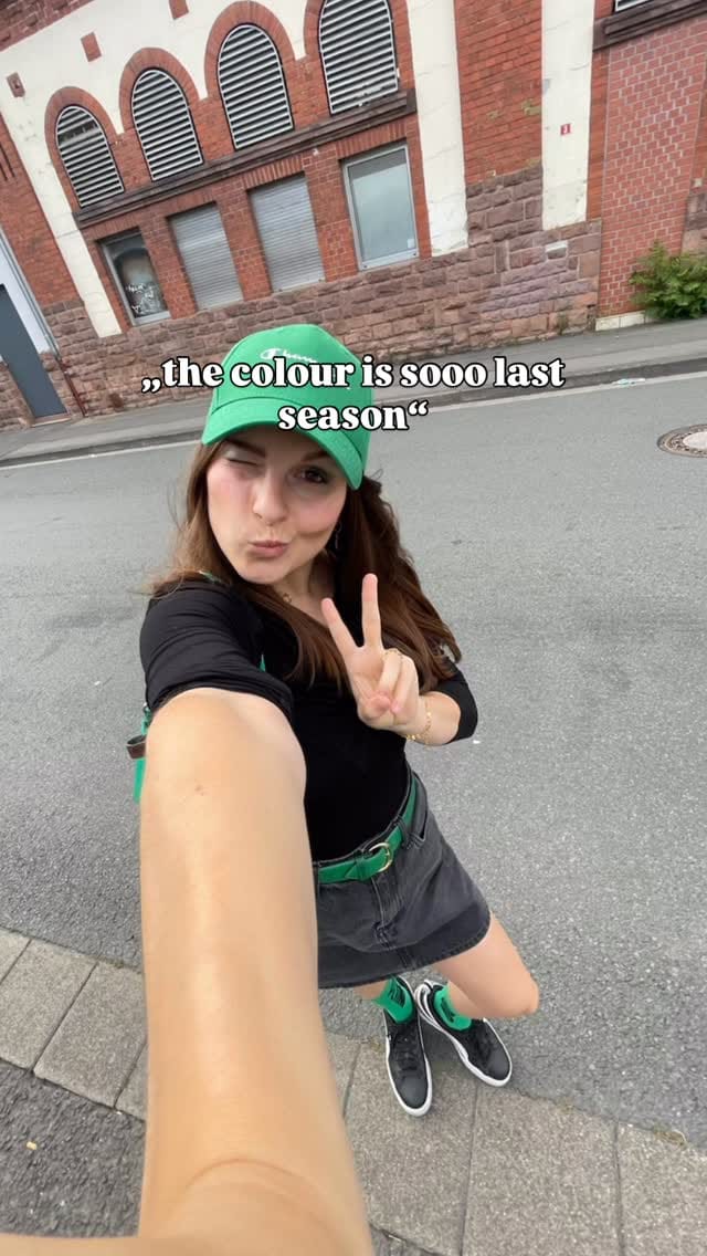 Post 1 by Simone Zöller | Model | Moderatorin on Instagram (video)