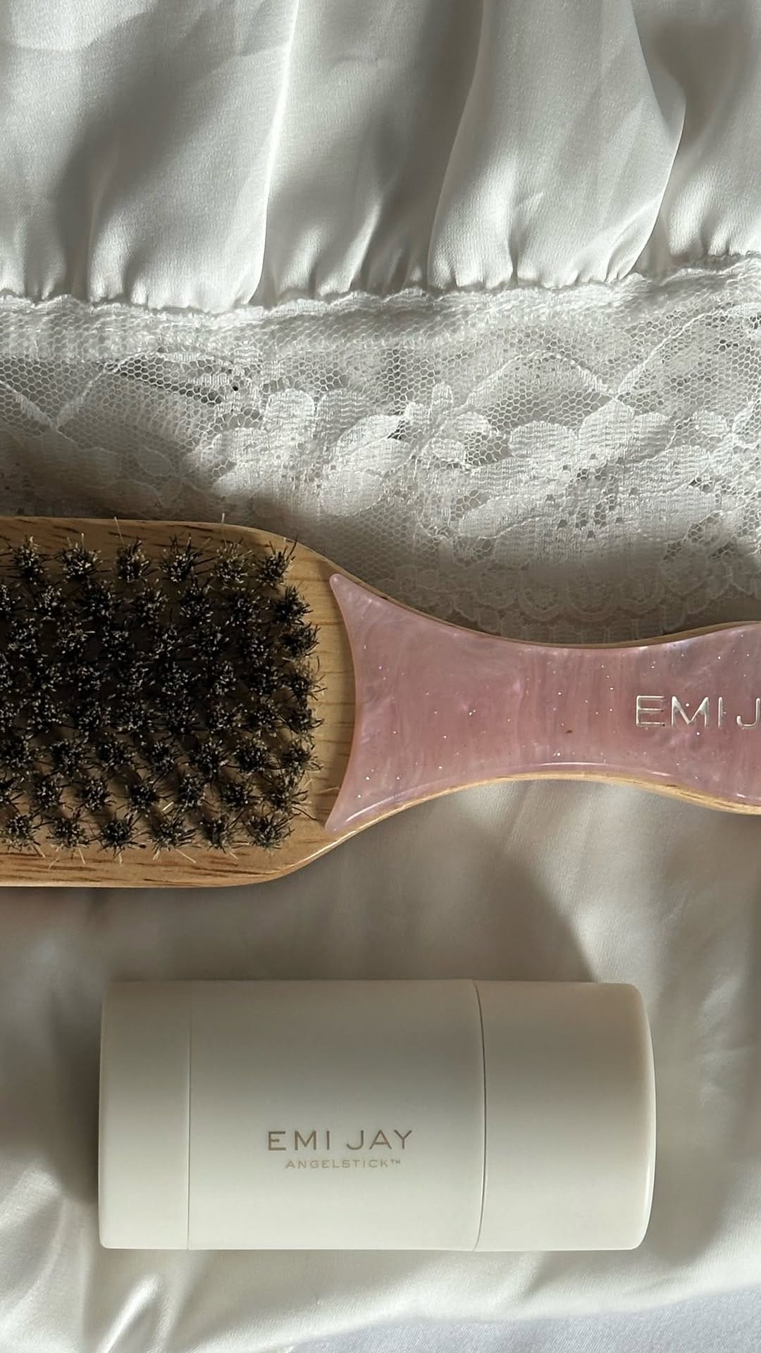 Post 6 by Emi Jay on Instagram (video)