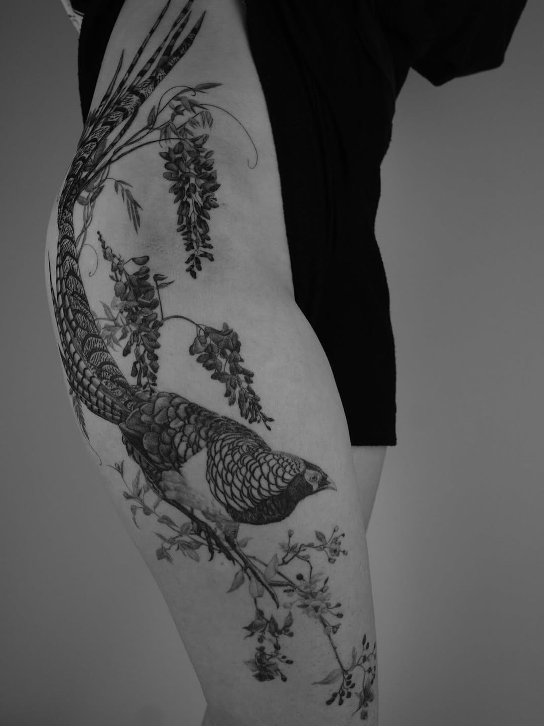 Post 6 by Madlyne van Looy Tattoo & Art on Instagram (carousel)
