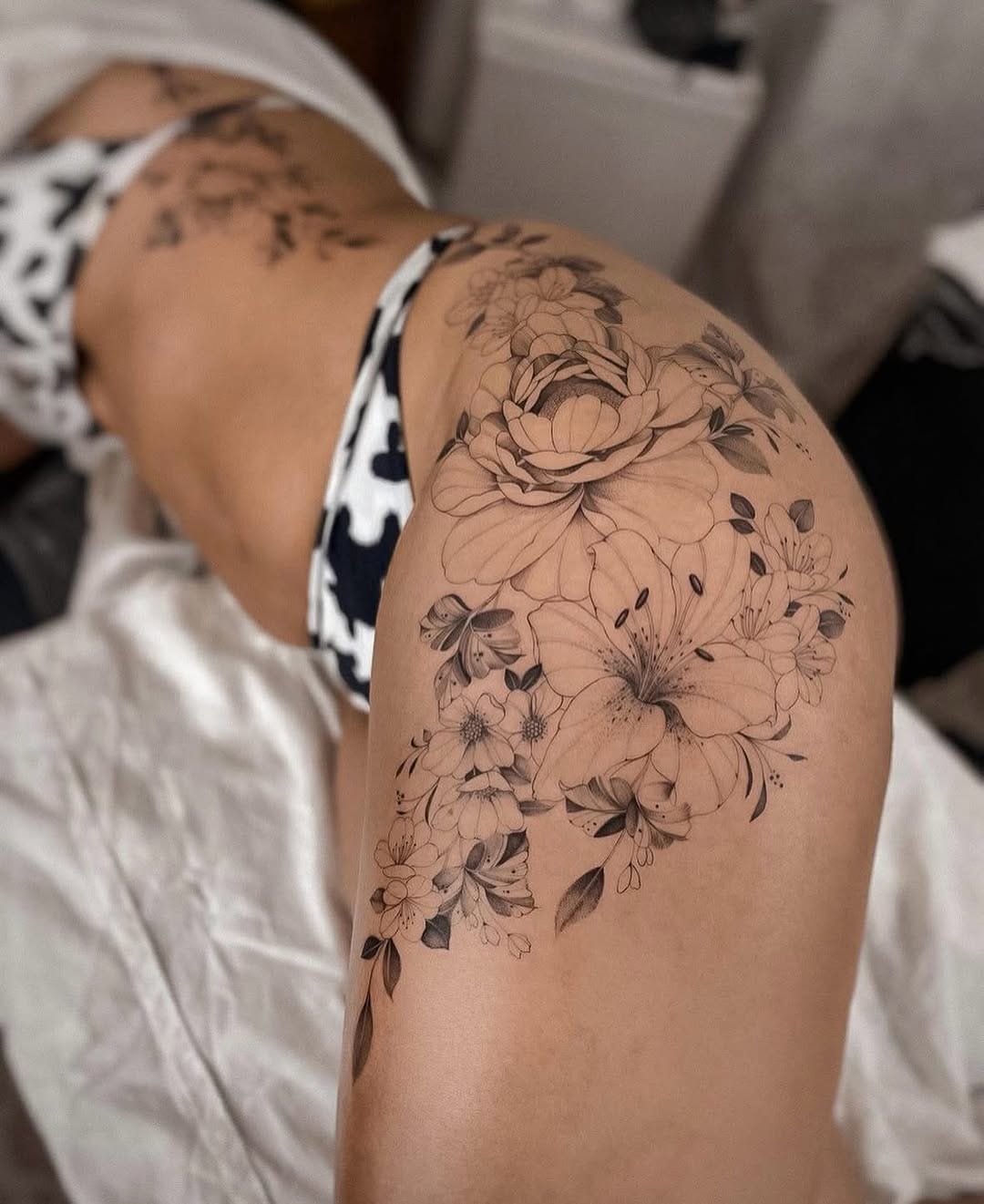 Post 7 by Neon Tattoo Germany Fineline on Instagram (carousel)