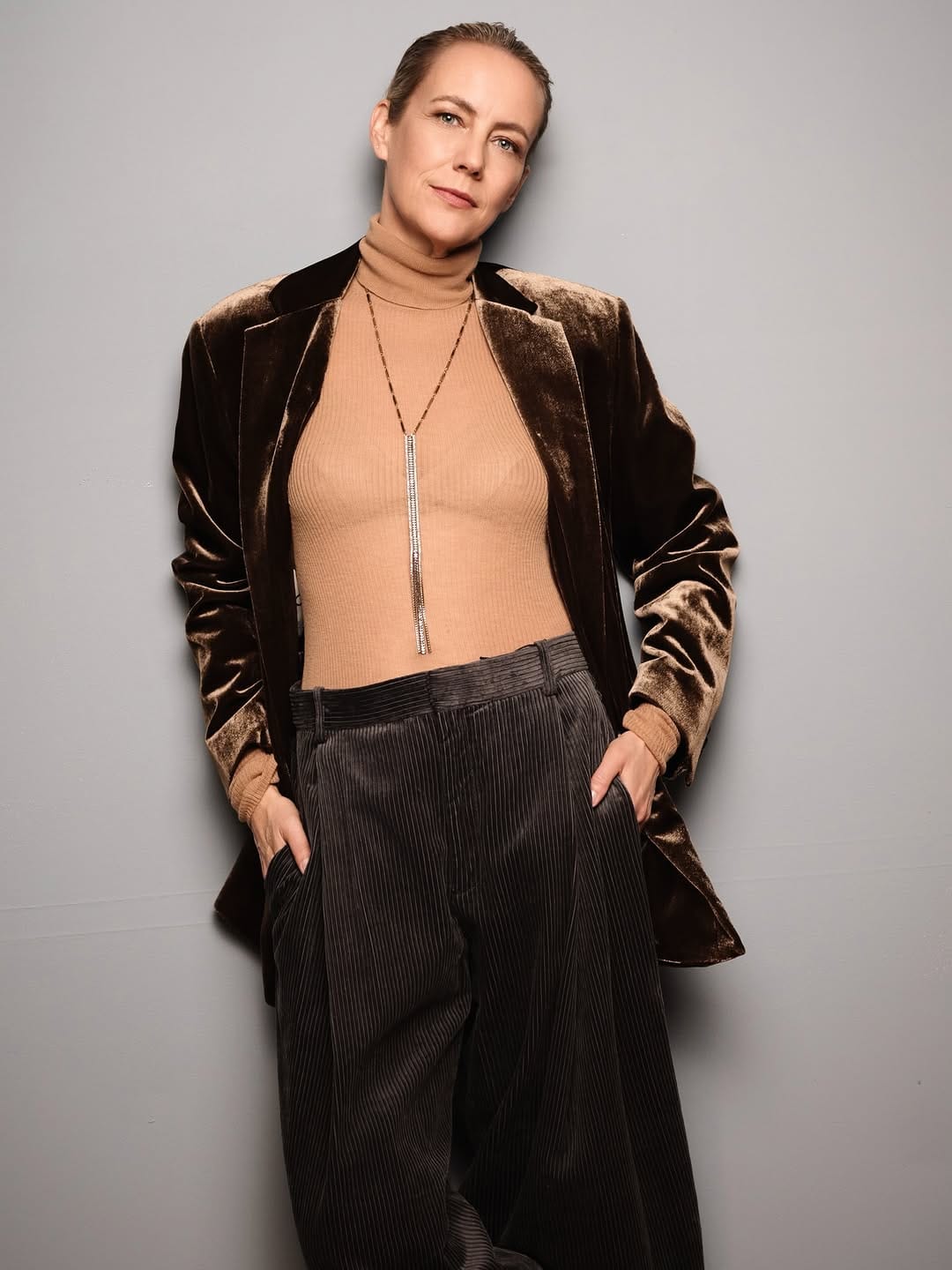 Post 5 by MELA  RAFF | Model | Stil, Stärke und Strahlkraft für Frauen on Instagram (carousel)