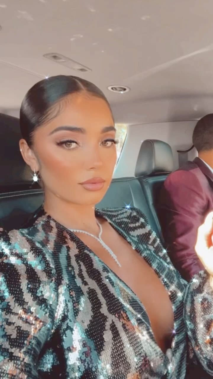 Post 4 by @bellacheveux on Instagram (video)