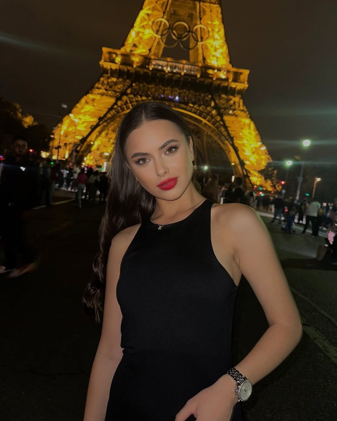 Post 8 by 𝒜𝓁𝑜𝓃𝒶 🐆 on Instagram (carousel)