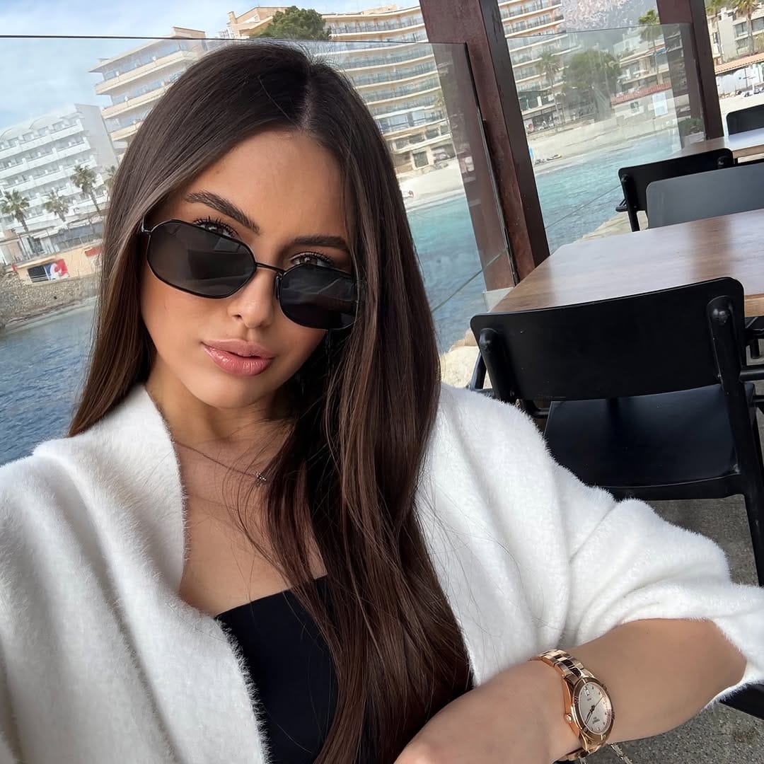 Post 5 by 𝒜𝓁𝑜𝓃𝒶 🐆 on Instagram (carousel)