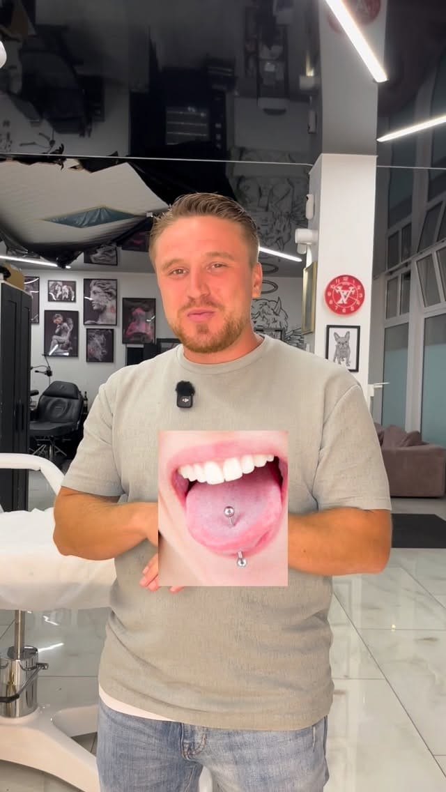 Post 4 by Piercing Düsseldorf on Instagram (video)