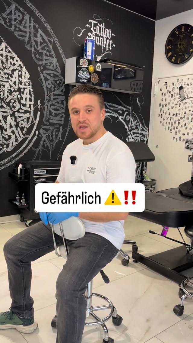 Post 3 by Piercing Düsseldorf on Instagram (video)