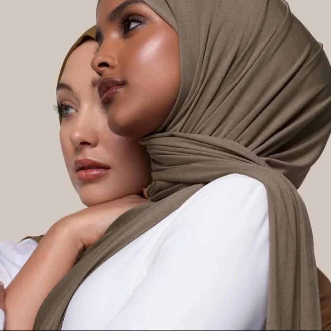 Post 9 by THE HIJAB LABEL & CO on Instagram (carousel)