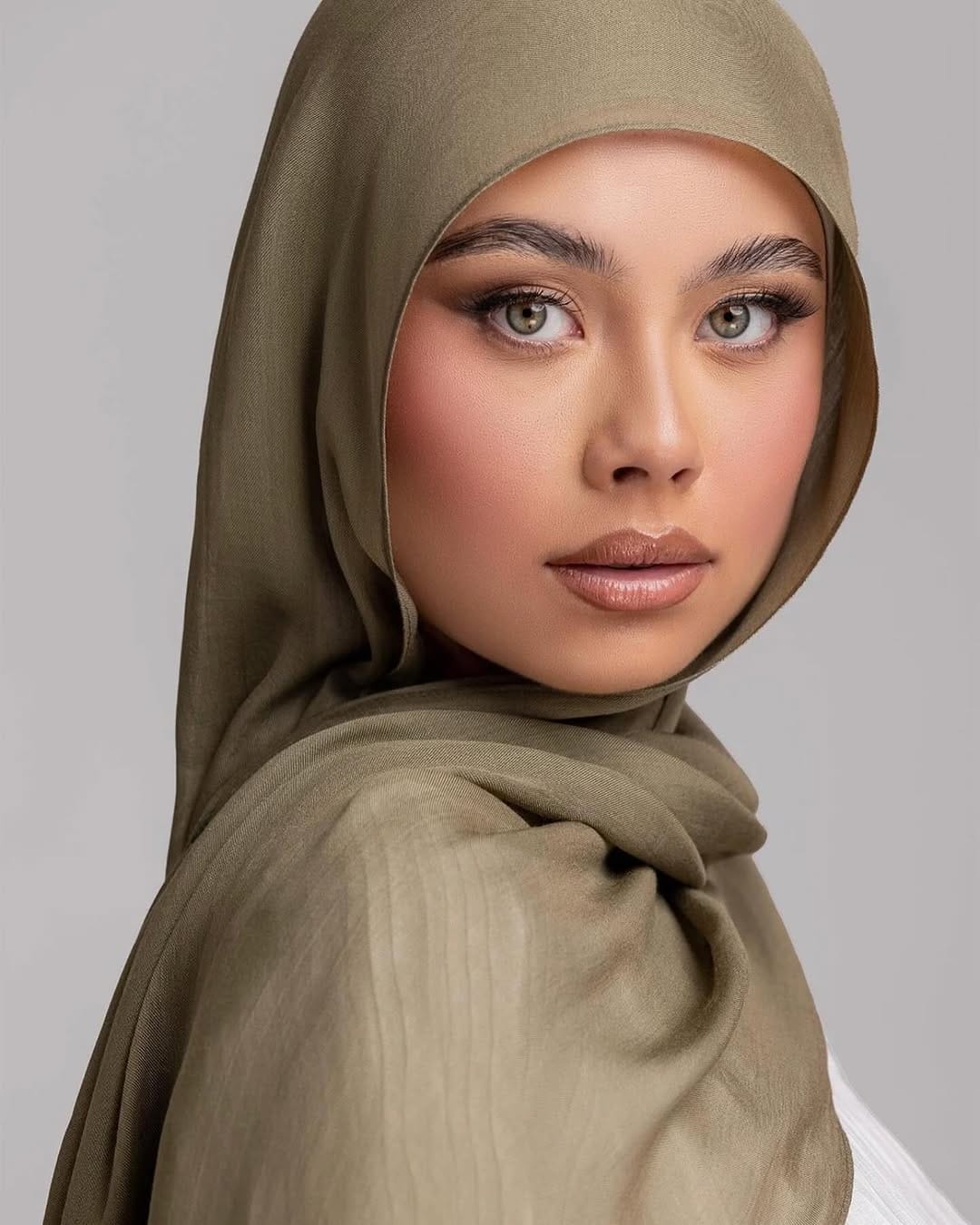 Post 5 by THE HIJAB LABEL & CO on Instagram (carousel)