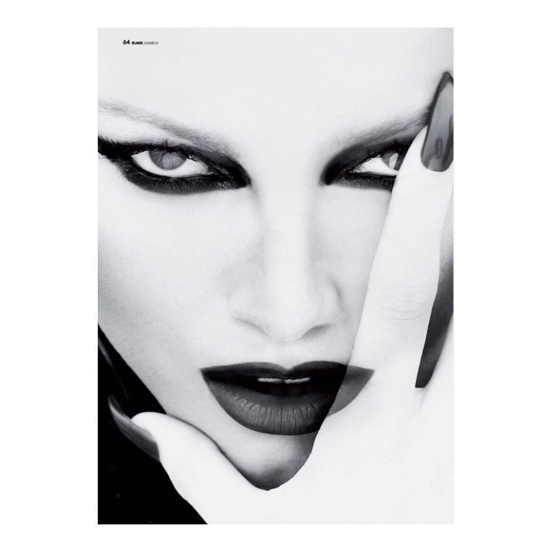 Post 10 by ieva Aniulyte -Lithuanian Twin on Instagram (image)