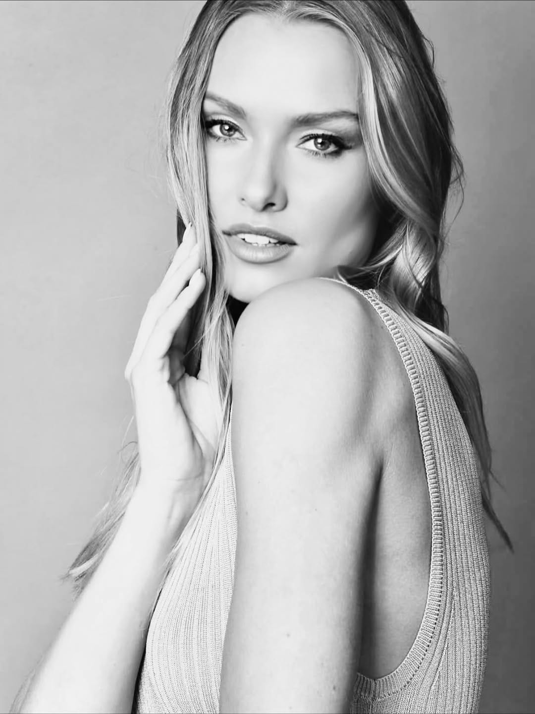 Post 3 by ieva Aniulyte -Lithuanian Twin on Instagram (carousel)