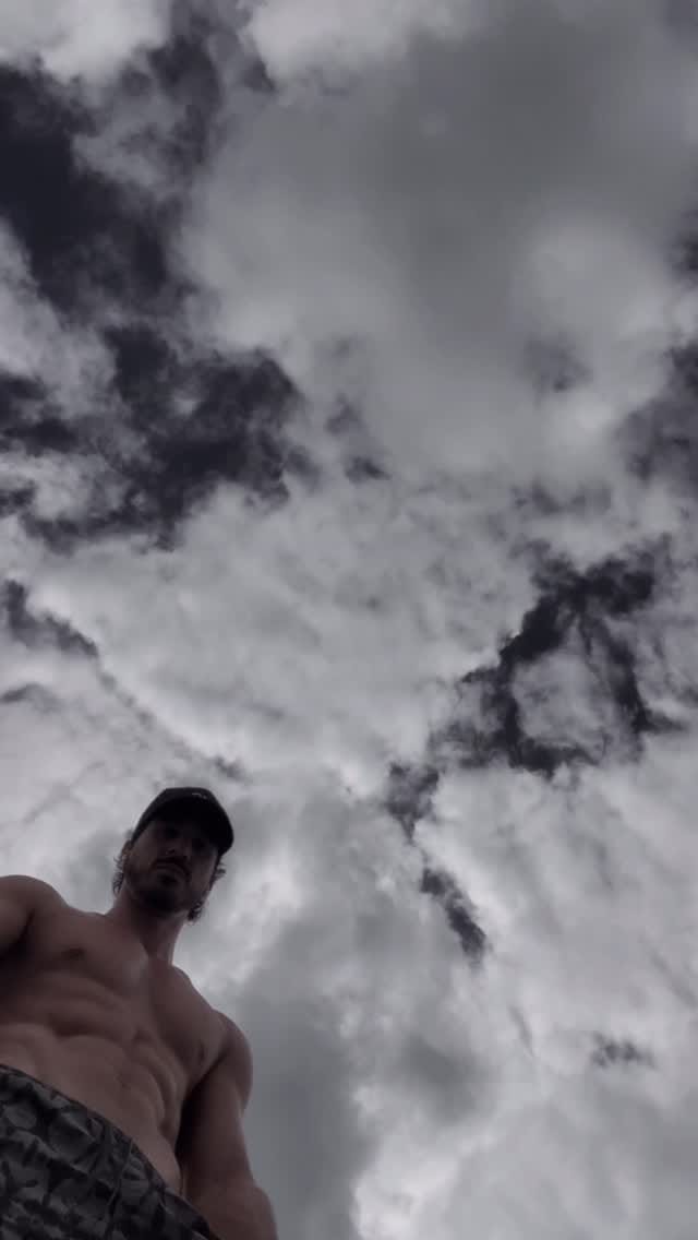 Post 1 by J A V I E R  R E P T on Instagram (video)
