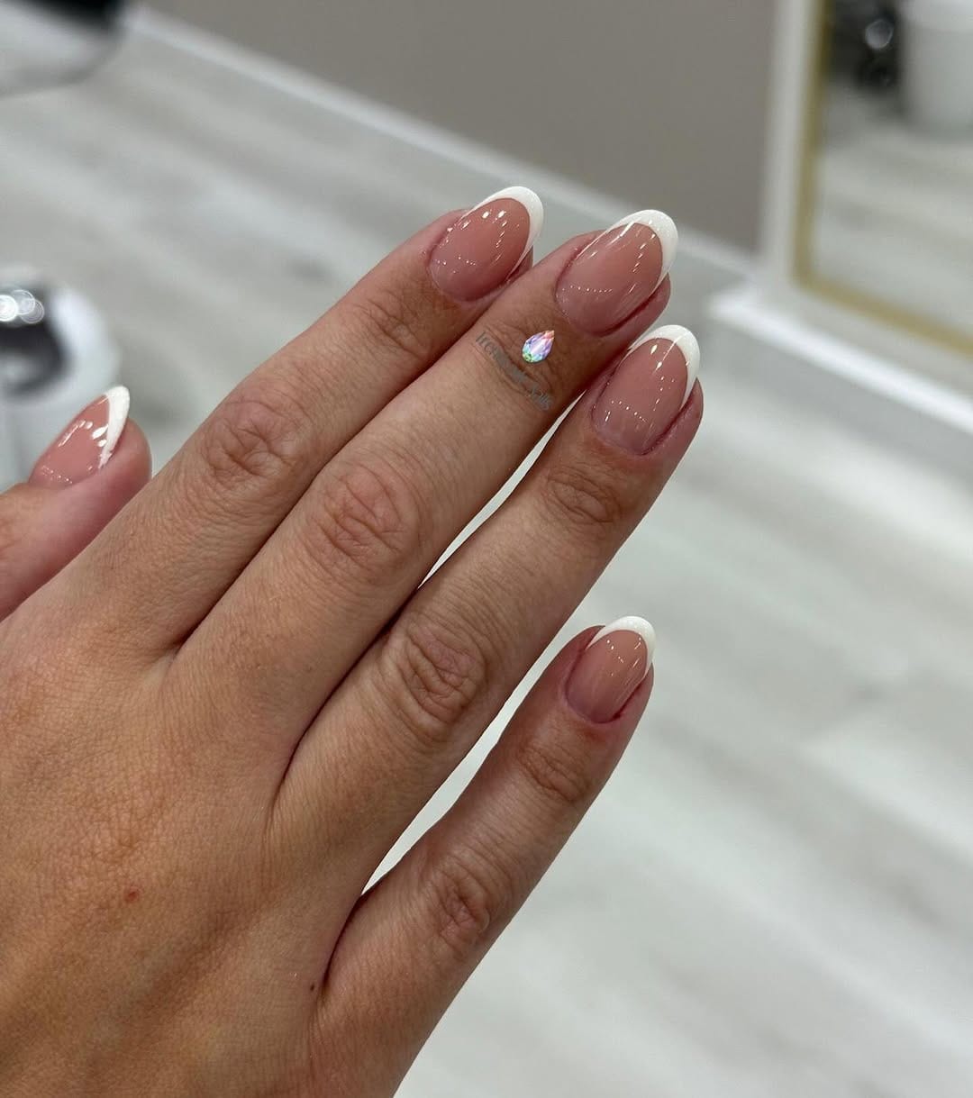 Post 5 by Schulungen | Nagelstudio | Maniküre und Pediküre Düsseldorf on Instagram (carousel)