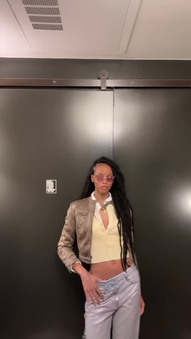 Post 2 by Najiyah Imani 👑 on Instagram (video)