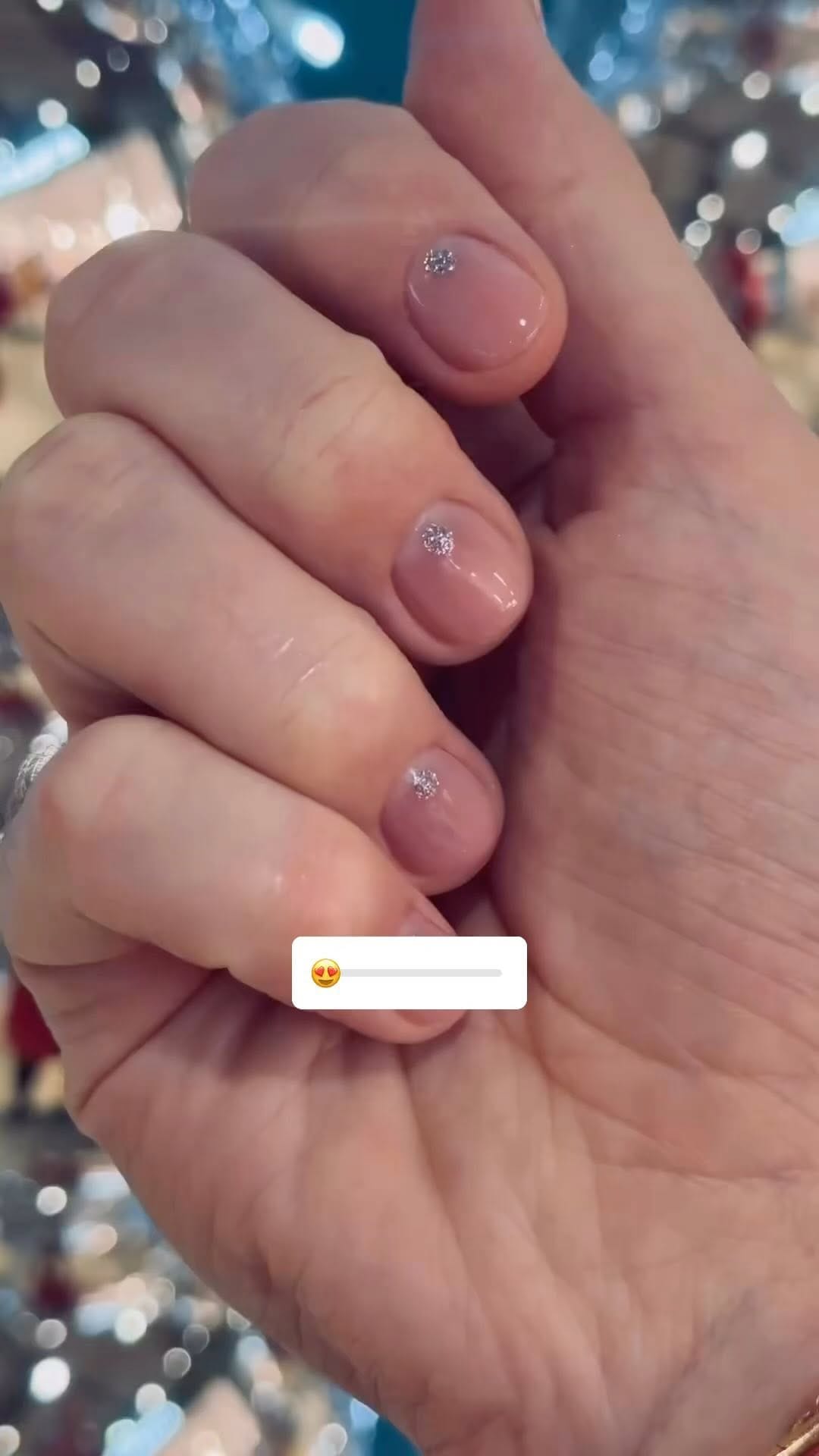 Post 5 by VOGUE Nails & Beauty @Bikini Berlin on Instagram (video)