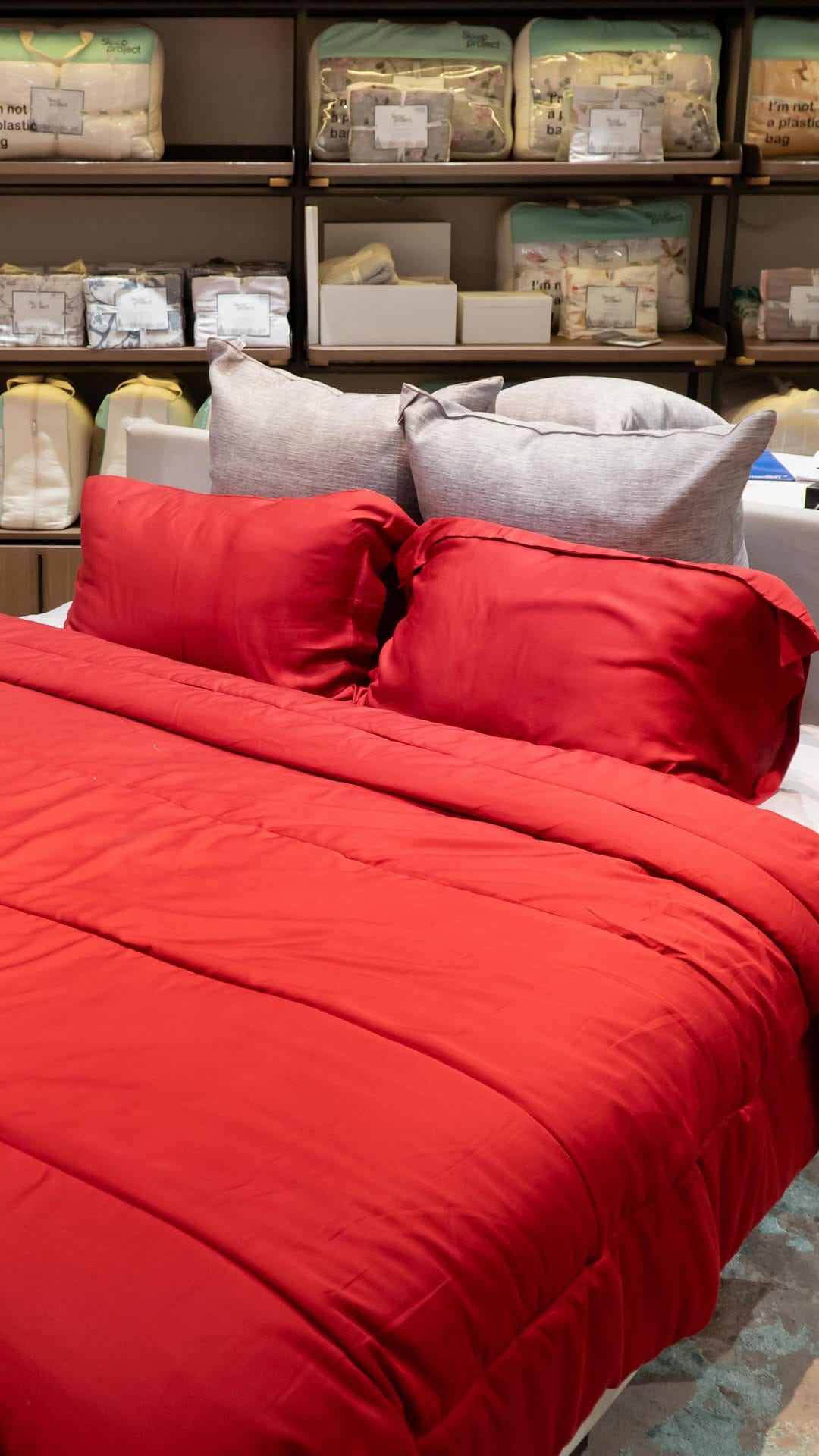 Post 5 by SLEEP PROJECT BEDDING on Instagram (video)