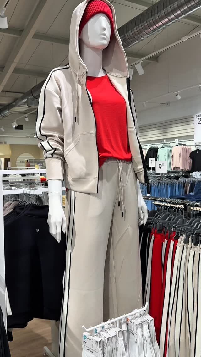 Post 8 by Takko Fashion Global on Instagram (video)