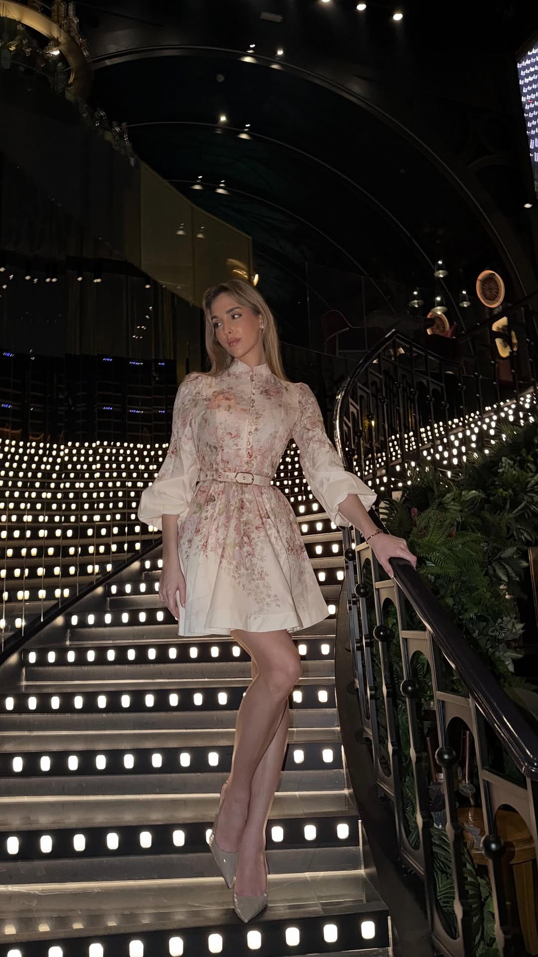 Post 5 by ANNA KRONHARDT on Instagram (video)