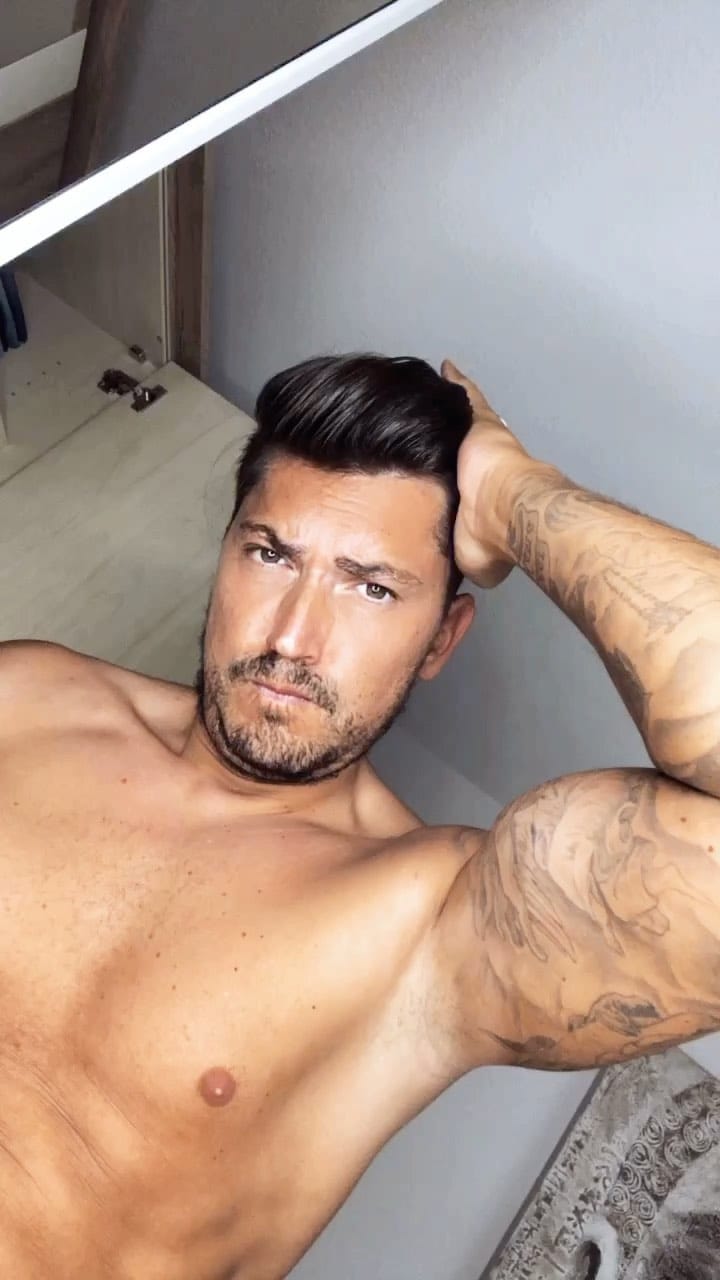 Post 8 by ᒍOᕮᒪ on Instagram (video)