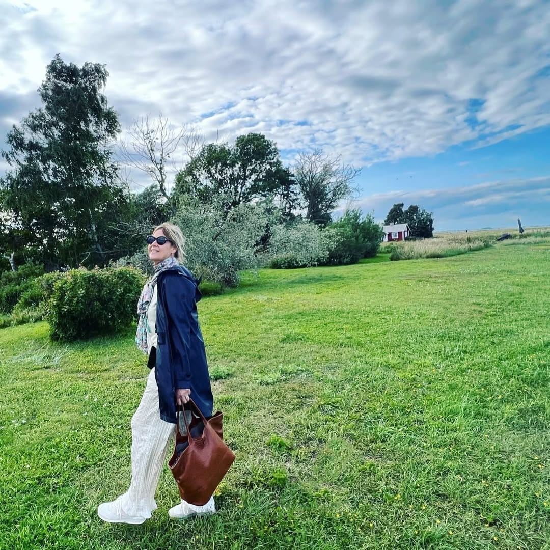 Post 8 by 𝐉𝐨𝐥𝐚𝐧𝐝𝐞 𝐂𝐡𝐫𝐢𝐬𝐭𝐞𝐧𝐡𝐮𝐢𝐬 on Instagram (image)
