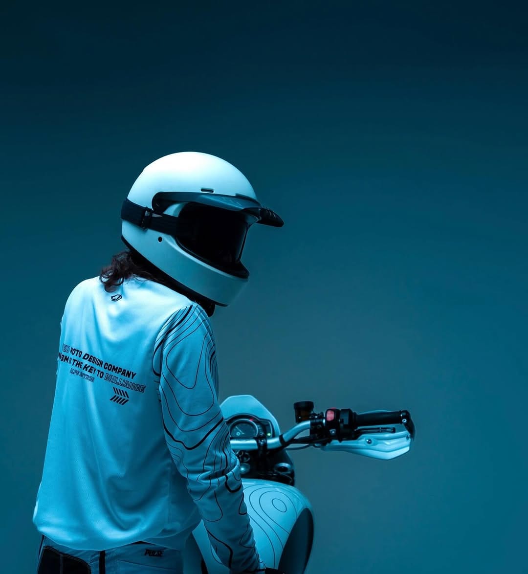 Post 6 by John Doe on Instagram (carousel)