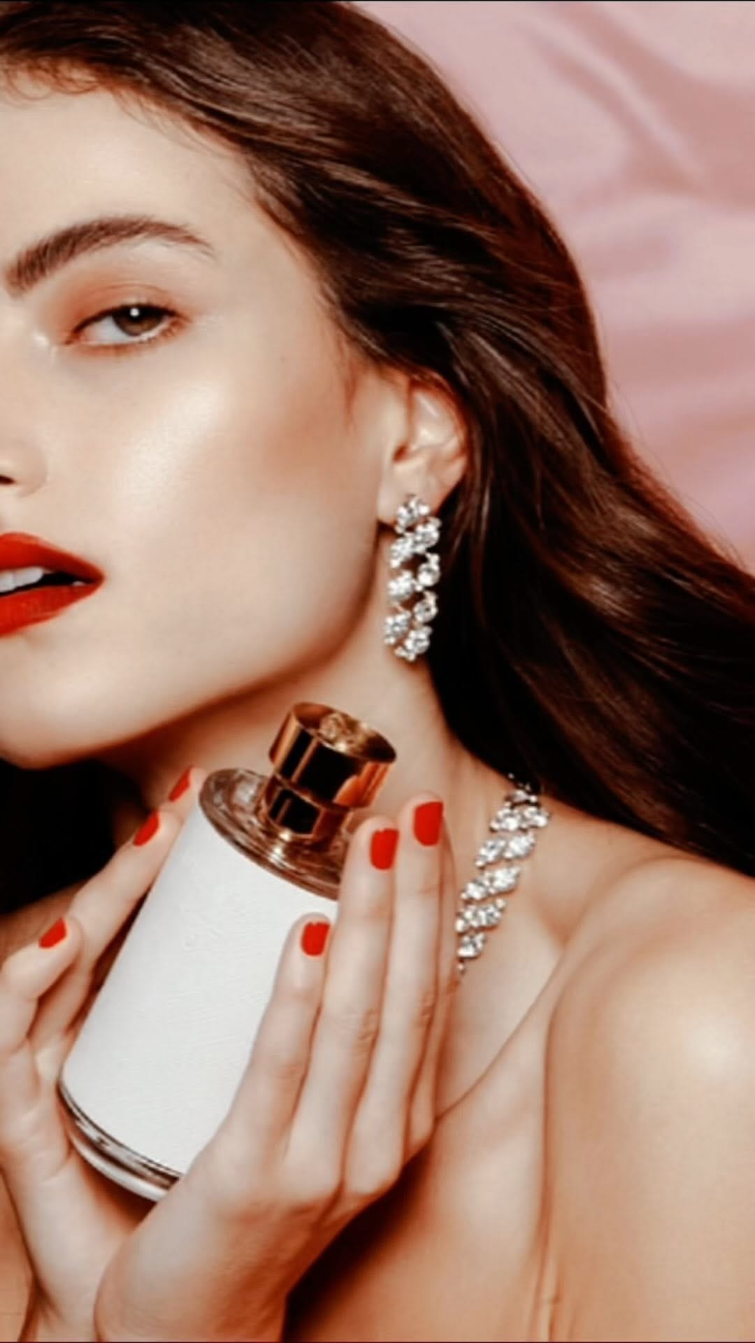 Post 7 by Cosmetic-Style ⚜️ on Instagram (video)