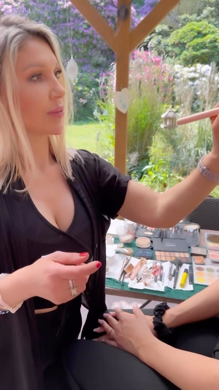 Post 8 by Cosmetic-Style ⚜️ on Instagram (video)