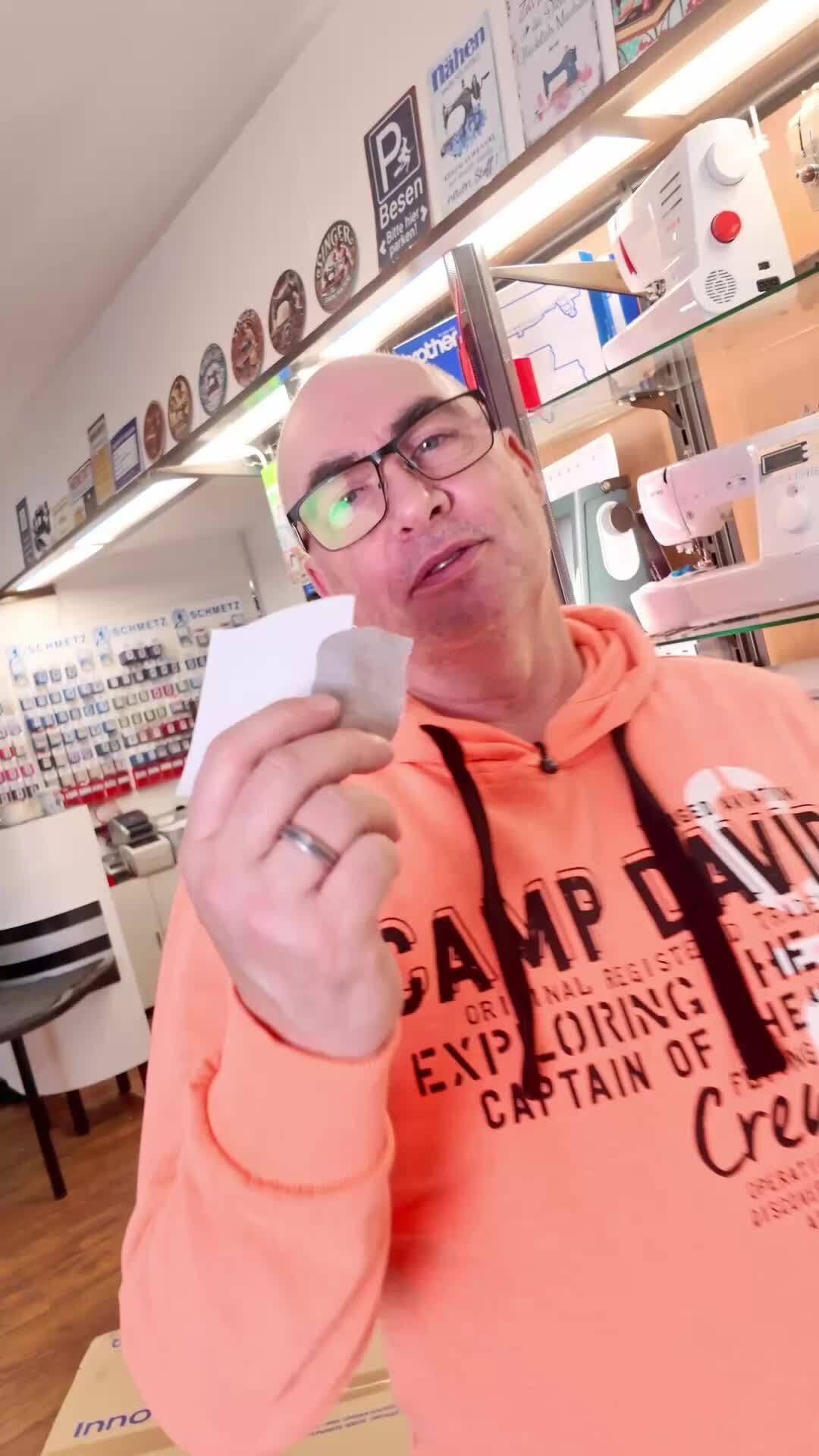 Post 5 by Nähmaschinenprofi Fred Lange on Instagram (video)
