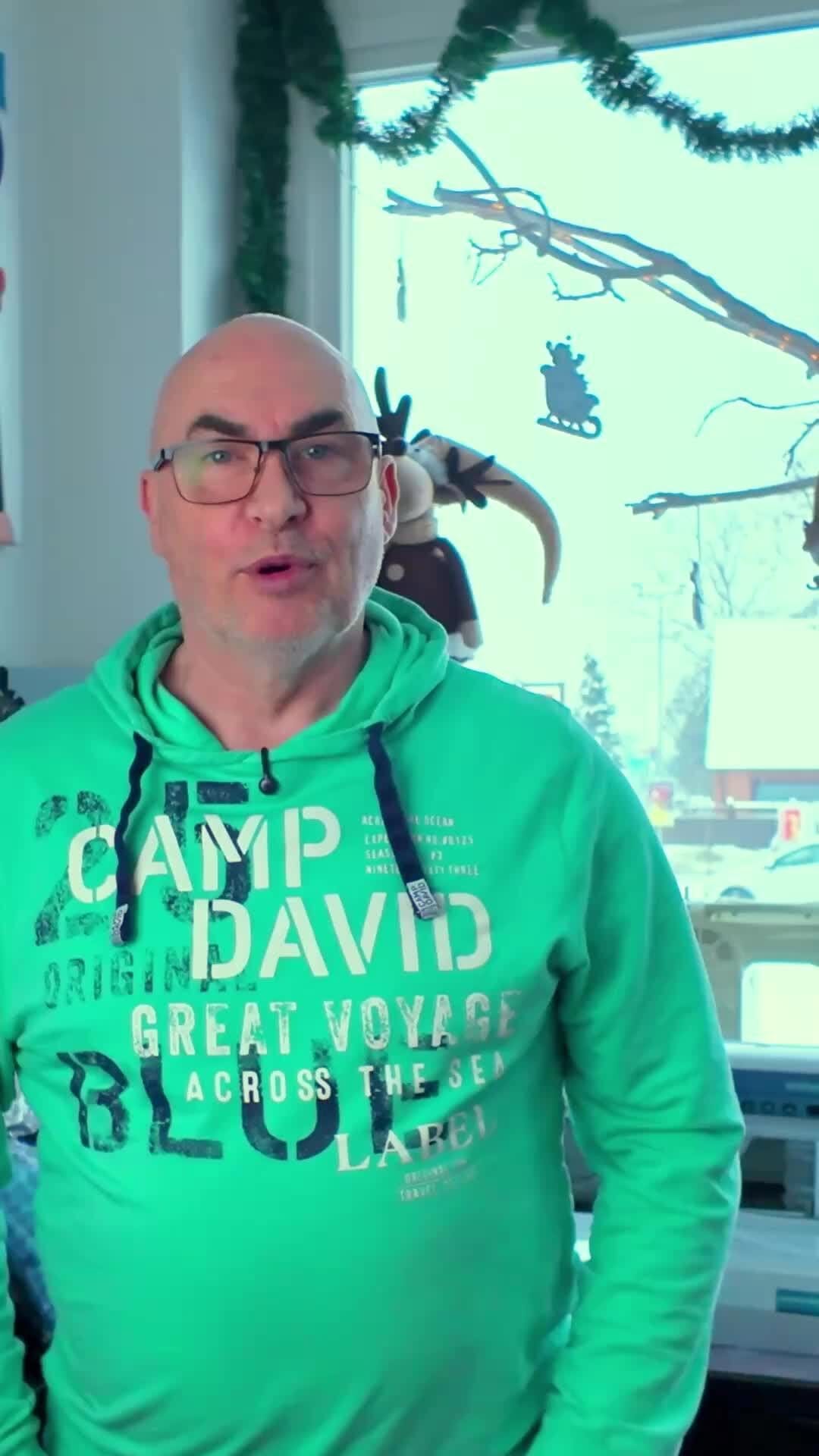 Post 7 by Nähmaschinenprofi Fred Lange on Instagram (video)