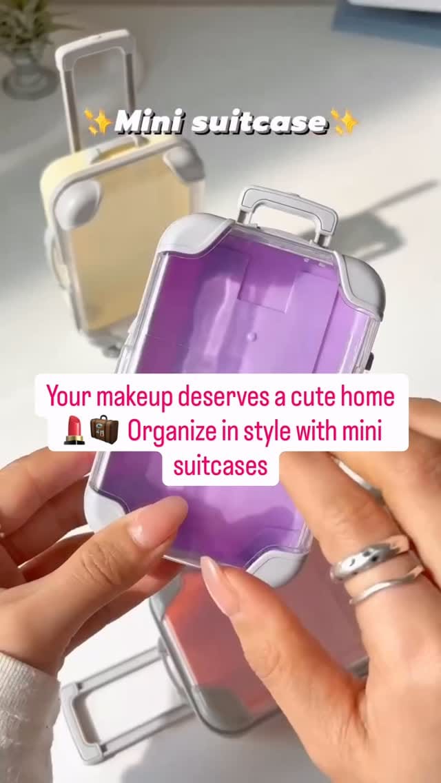 Post 5 by COSLIFESTORE®️ on Instagram (video)