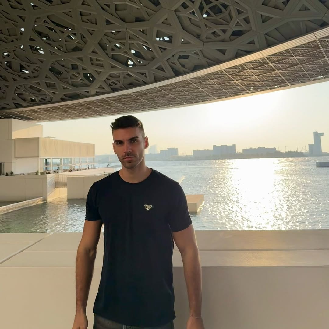 Post 1 by Felix | Dubai Model on Instagram (carousel)