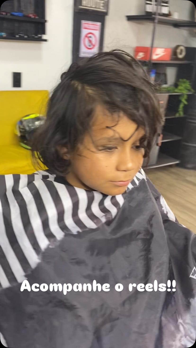 Post 2 by BARBEARIA DOM VITOR 💈 on Instagram (video)