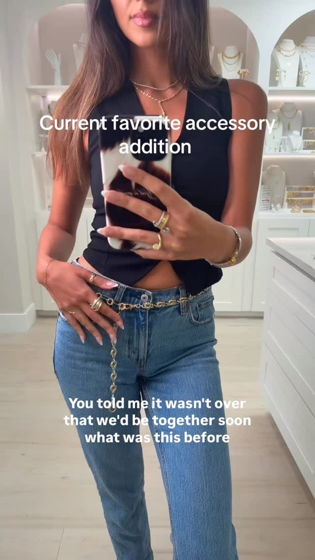 Post 10 by Born2dress Boutique on Instagram (video)