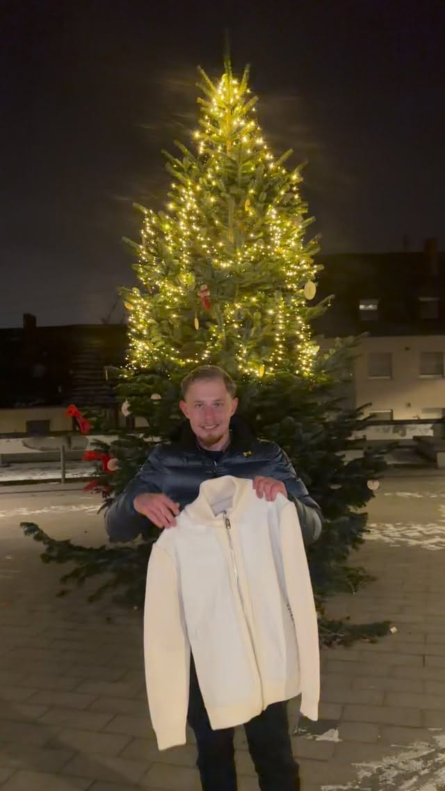 Post 3 by Luxury Fashion on Instagram (video)