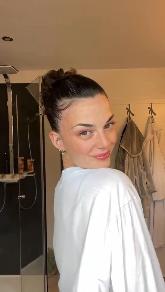 Post 6 by Alice on Instagram (video)