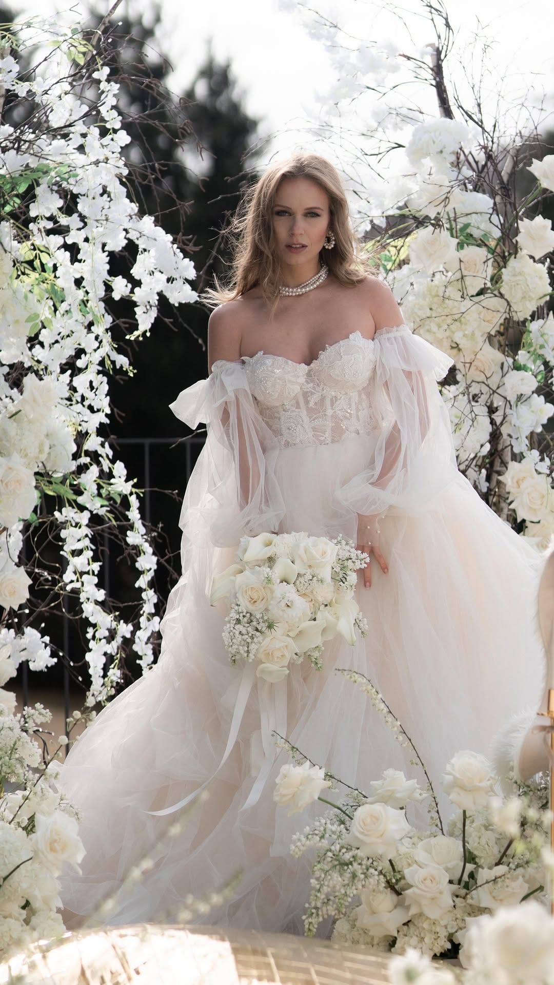 Post 3 by BRIDAL DRESSES MUNICH on Instagram (video)