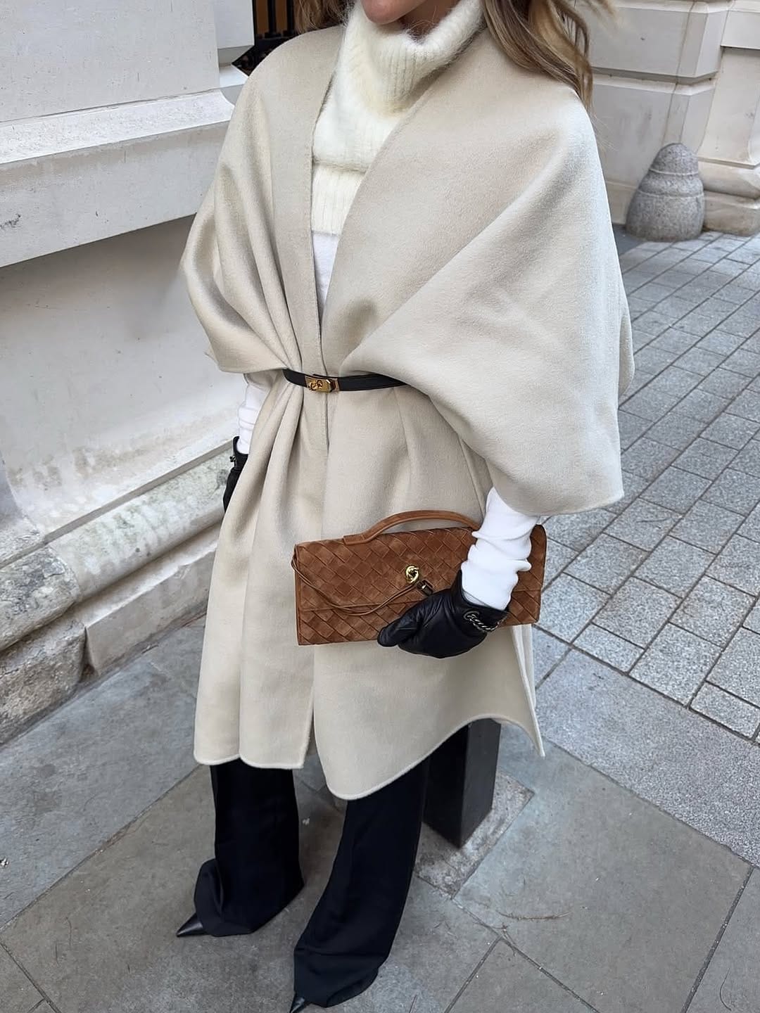 Post 7 by MARCÉLA LONDON on Instagram (carousel)