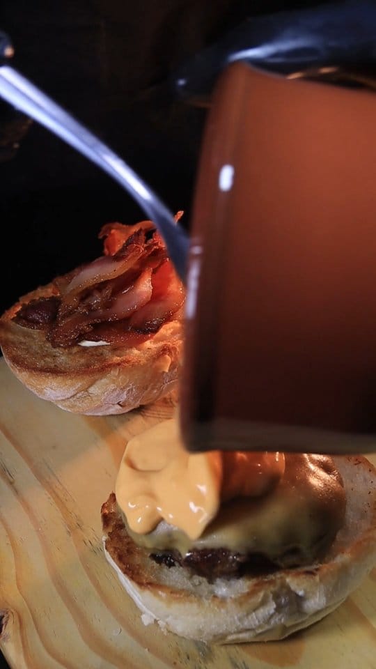 Post 2 by Secreto Burger Hamburgueria Bauru on Instagram (video)