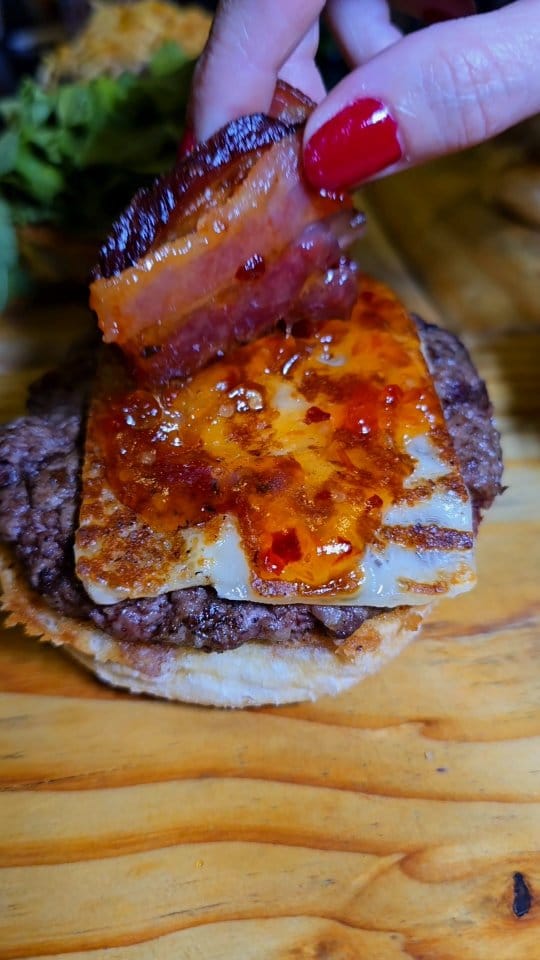 Post 9 by Secreto Burger Hamburgueria Bauru on Instagram (video)