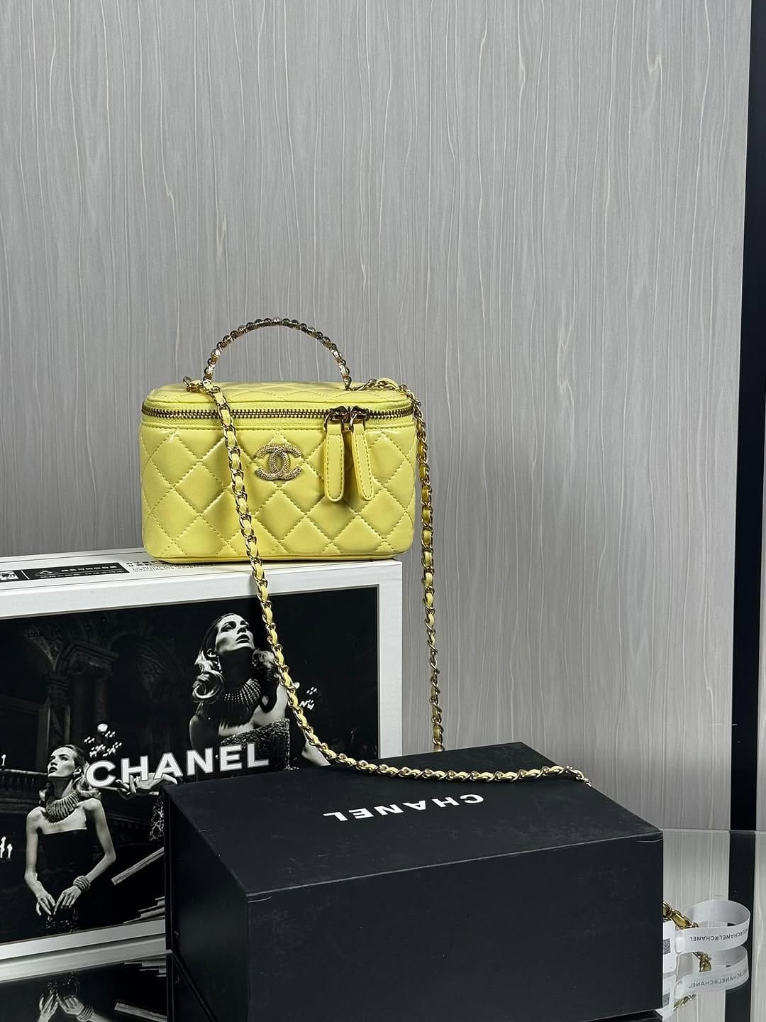 Post 2 by Boutique Ricci Oran on Instagram (carousel)