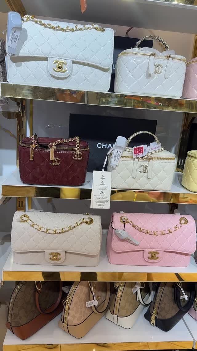 Post 5 by Boutique Ricci Oran on Instagram (video)