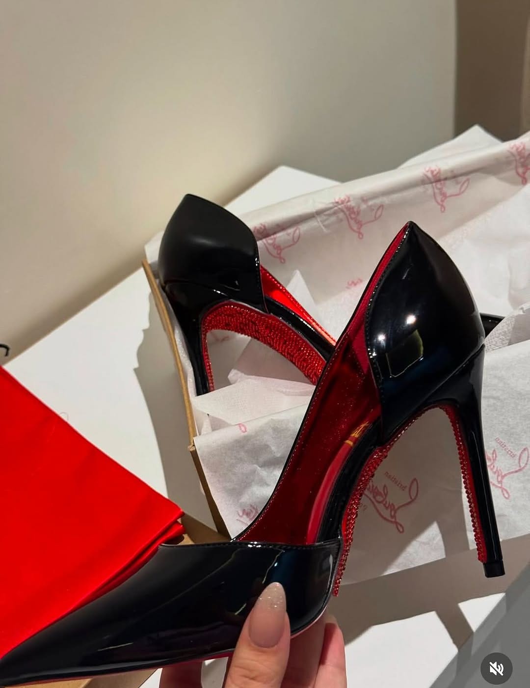 Post 10 by Boutique Ricci Oran on Instagram (carousel)