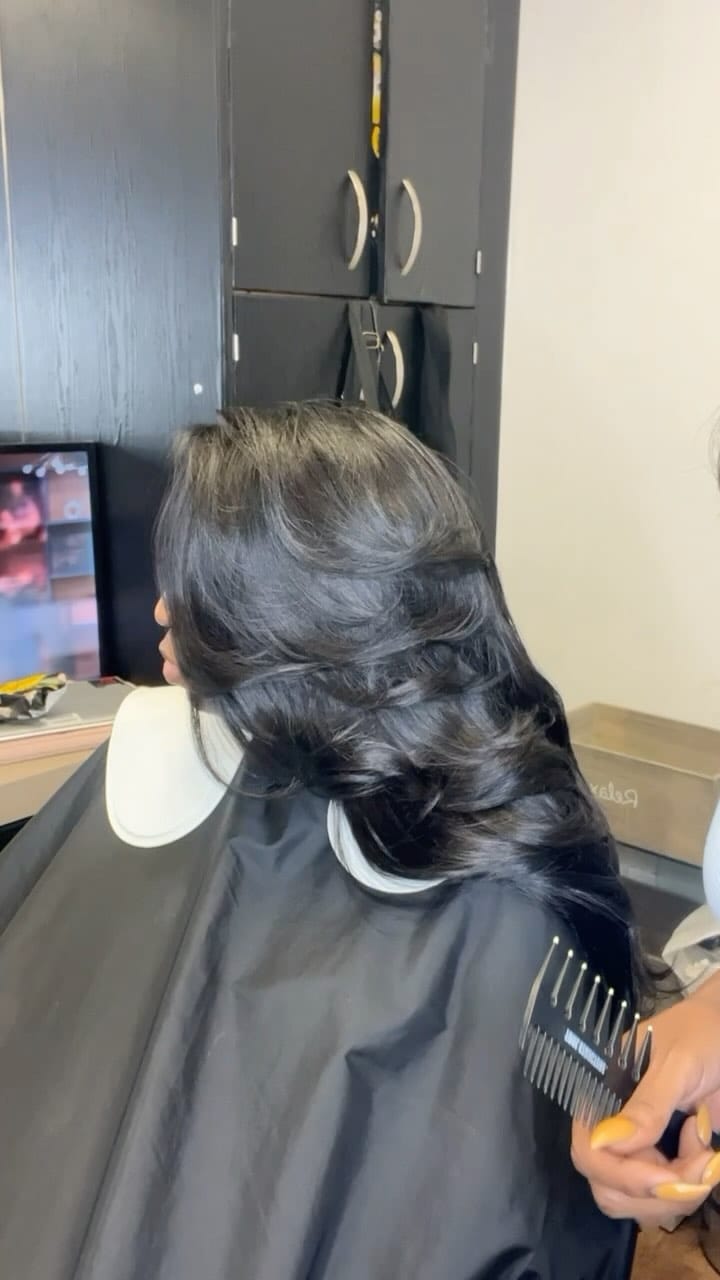 Post 8 by Dallas Healthy Haircare & Extensions Professional on Instagram (video)