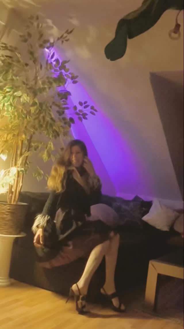 Post 9 by Gabriela Dirk on Instagram (video)