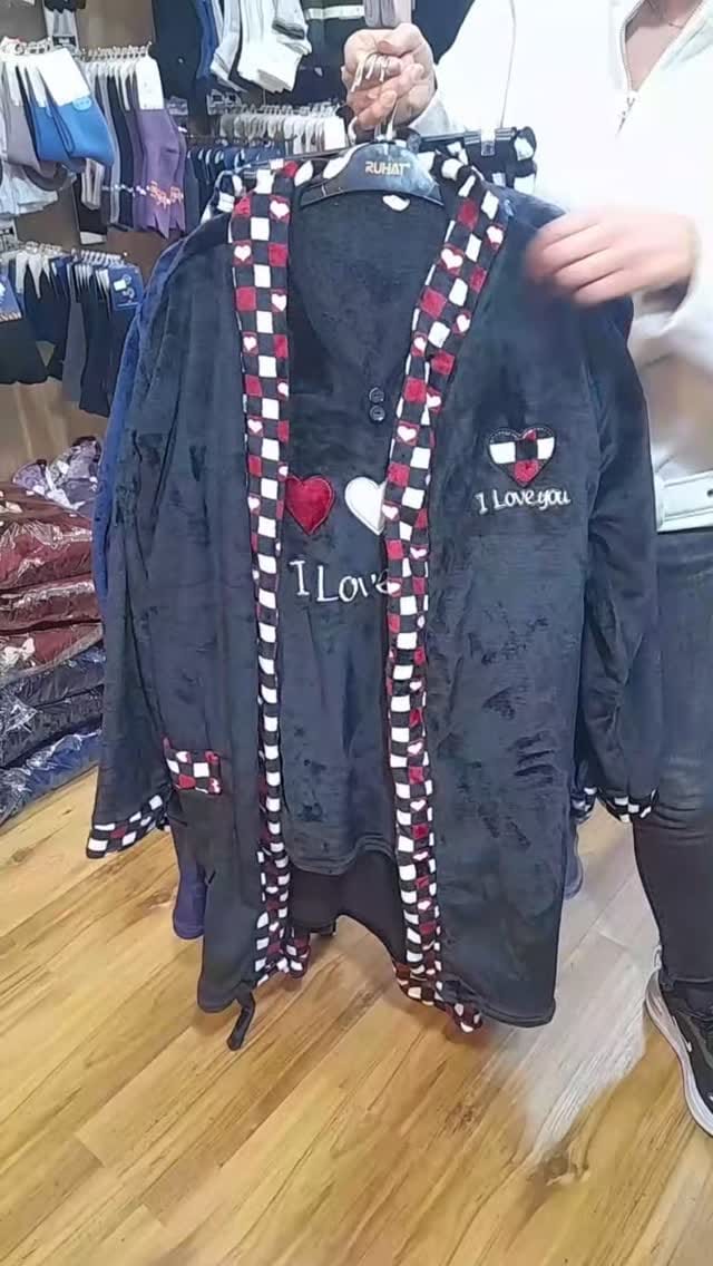 Post 6 by JADE on Instagram (video)